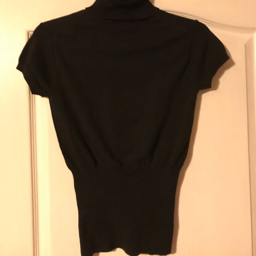 Black shorty sleeve turtleneck sweater size small